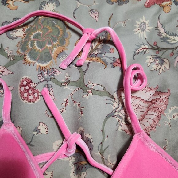 Aerie Triangle Velvet Bikini Top Pink Size Medium New With Tags - Picture 3 of 6